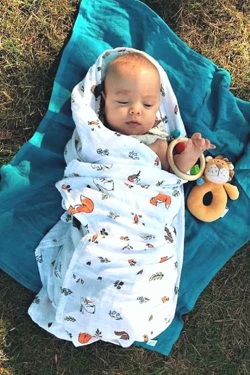 Where to Buy Beautiful Natural Muslin Swaddles UK gift guide